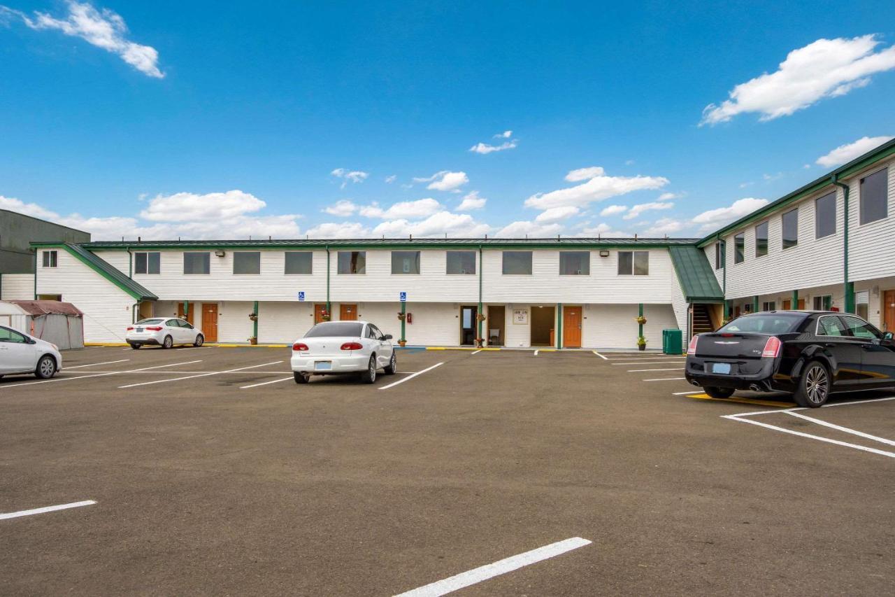 Econo Lodge Ньюпорт Экстерьер фото