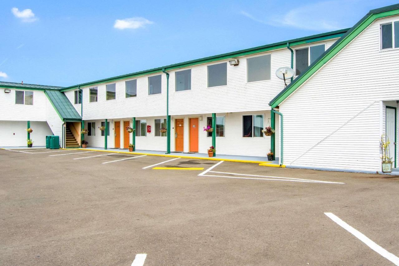 Econo Lodge Ньюпорт Экстерьер фото