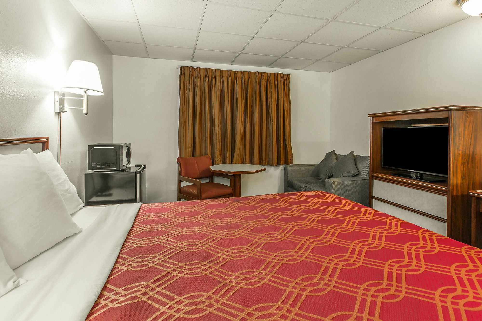 Econo Lodge Ньюпорт Экстерьер фото