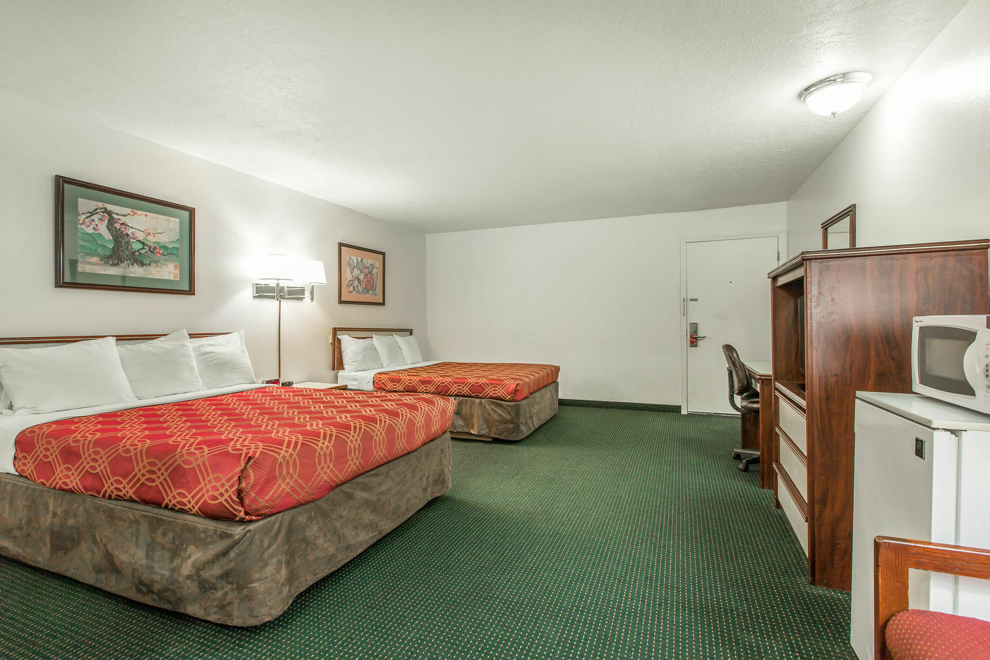 Econo Lodge Ньюпорт Экстерьер фото