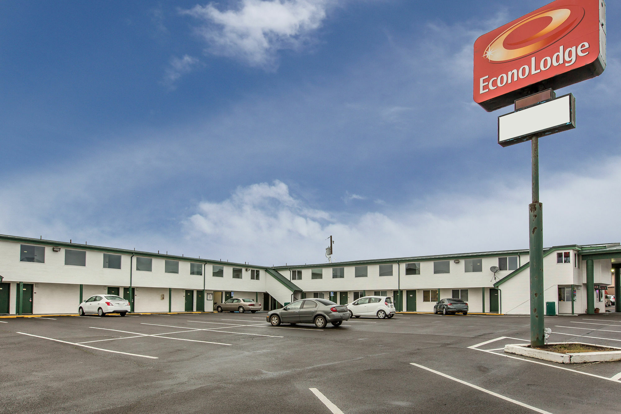 Econo Lodge Ньюпорт Экстерьер фото