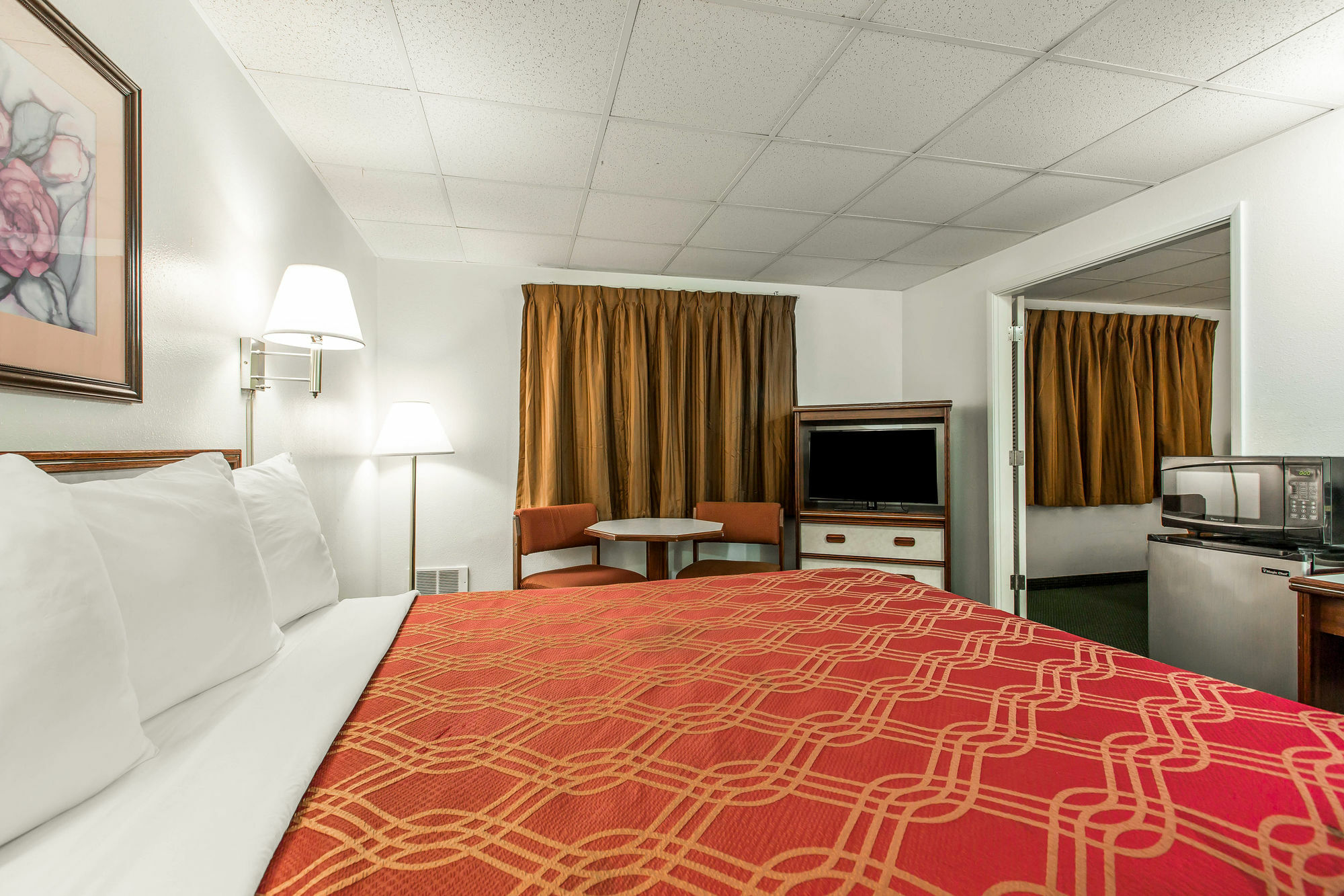 Econo Lodge Ньюпорт Экстерьер фото