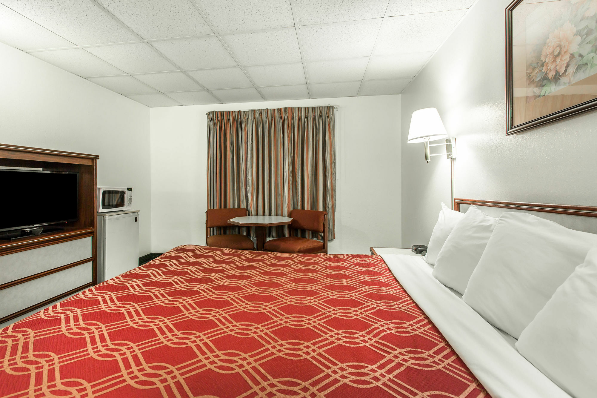 Econo Lodge Ньюпорт Экстерьер фото